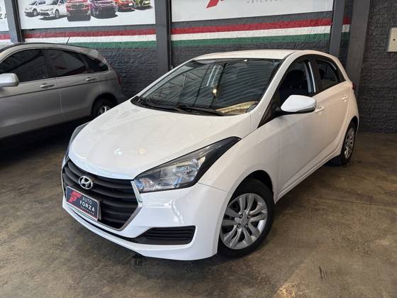 HYUNDAI HB20 1.0 COMFORT 12V FLEX 4P MANUAL HYUNDAI HB20 1.0 COMFORT 12V FLEX 4P MANUAL